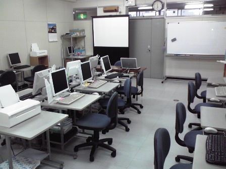 宮崎中央校教室の写真